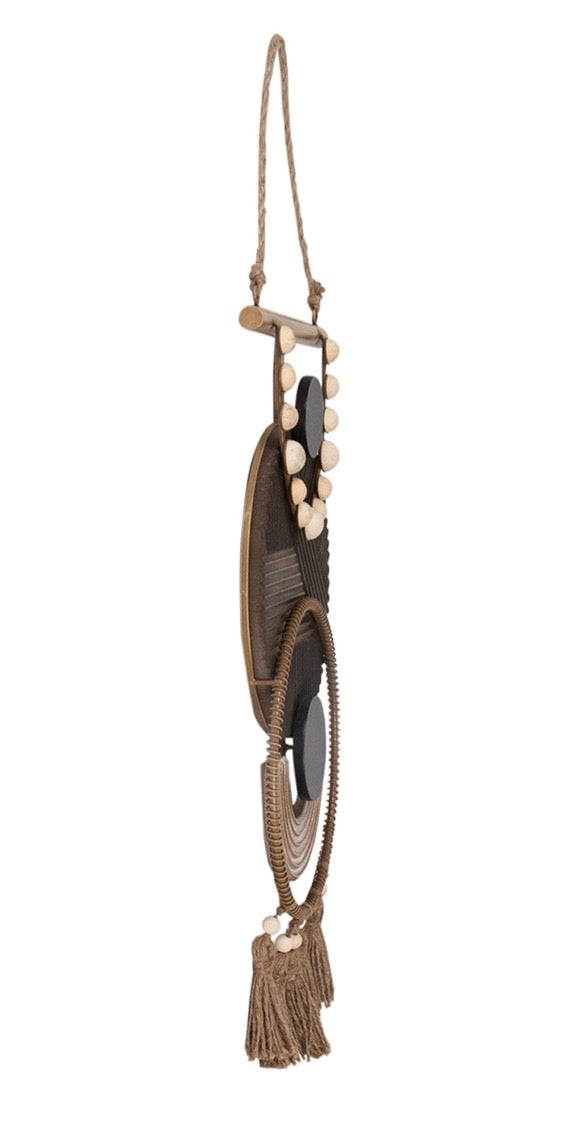 Boho – Metall-Wanddekoration mit Holz & Quasten