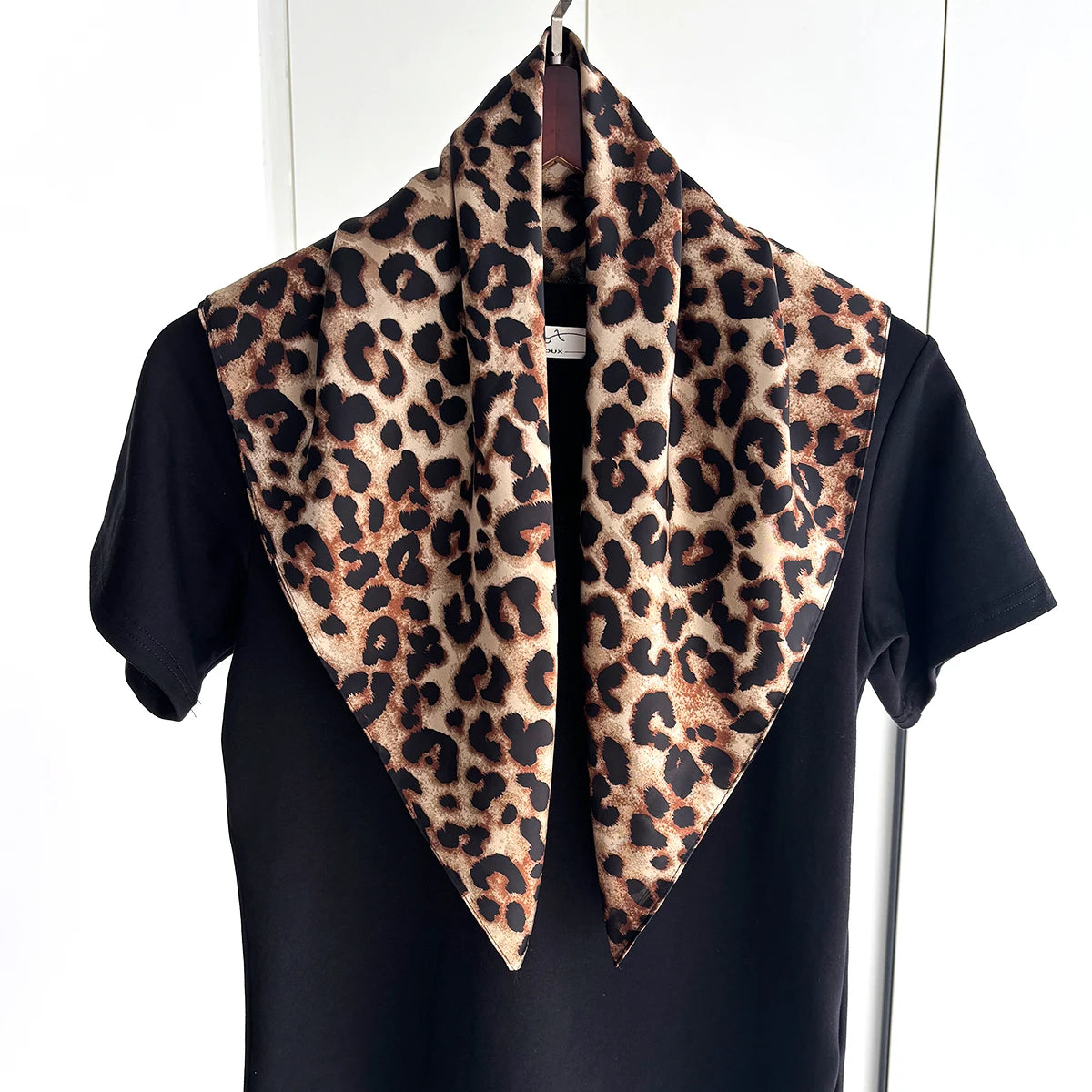 Nala – Kleines Tuch mit Leo-Print