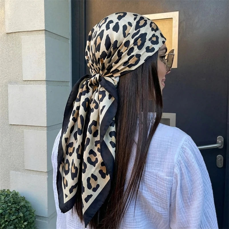 Leopard – Tuch mit Leo-Print
