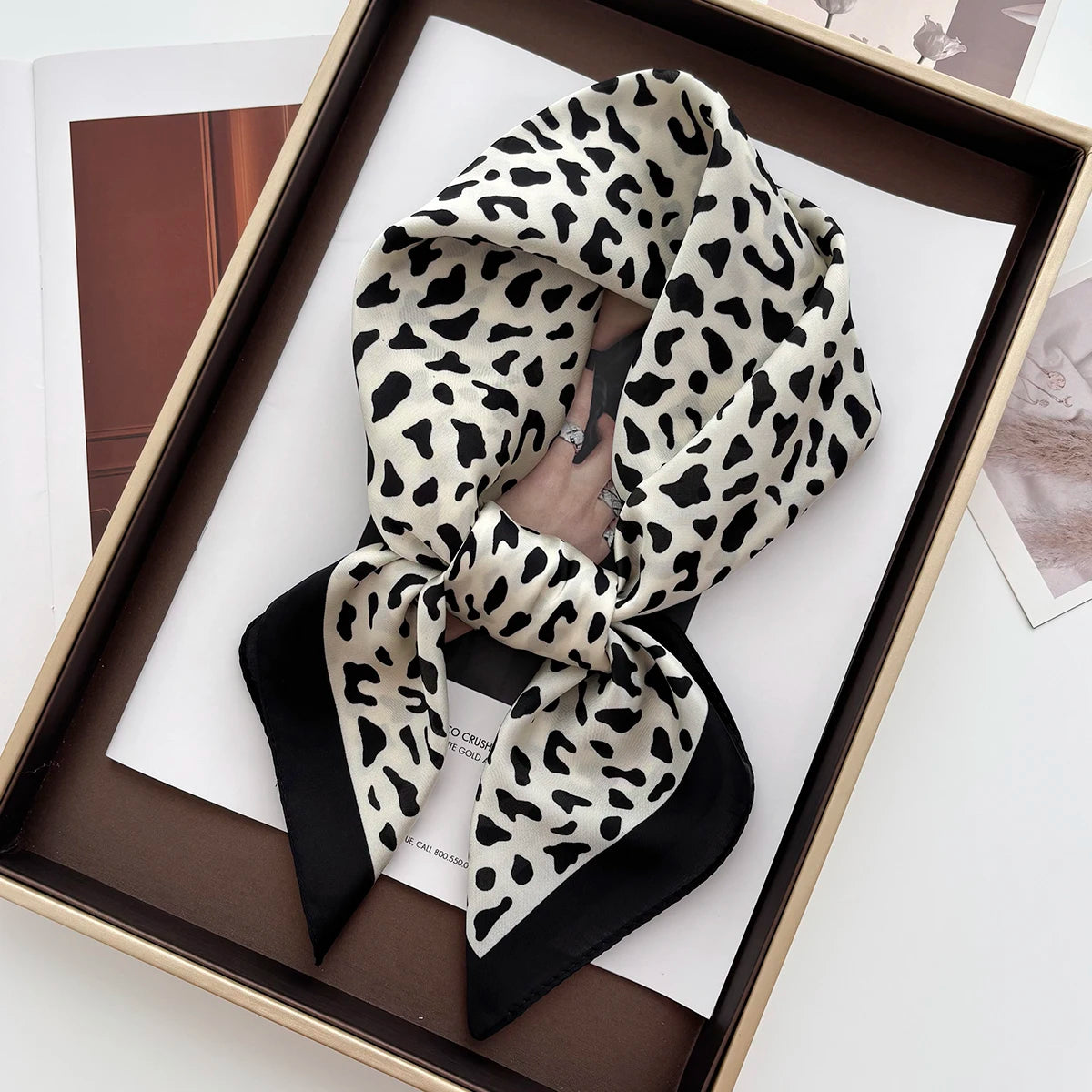 Nala – Kleines Tuch mit Leo-Print