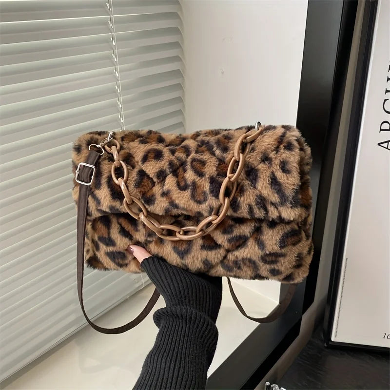 Trendy – Kuschelige Umhängetasche mit Kuh- & Leo-Print