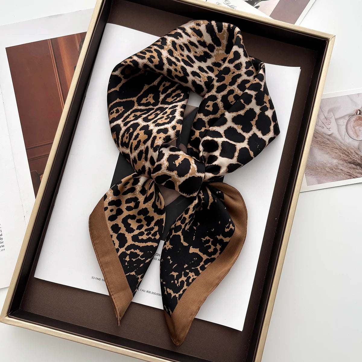 Nala – Kleines Tuch mit Leo-Print