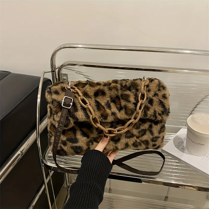 Trendy – Kuschelige Umhängetasche mit Kuh- & Leo-Print