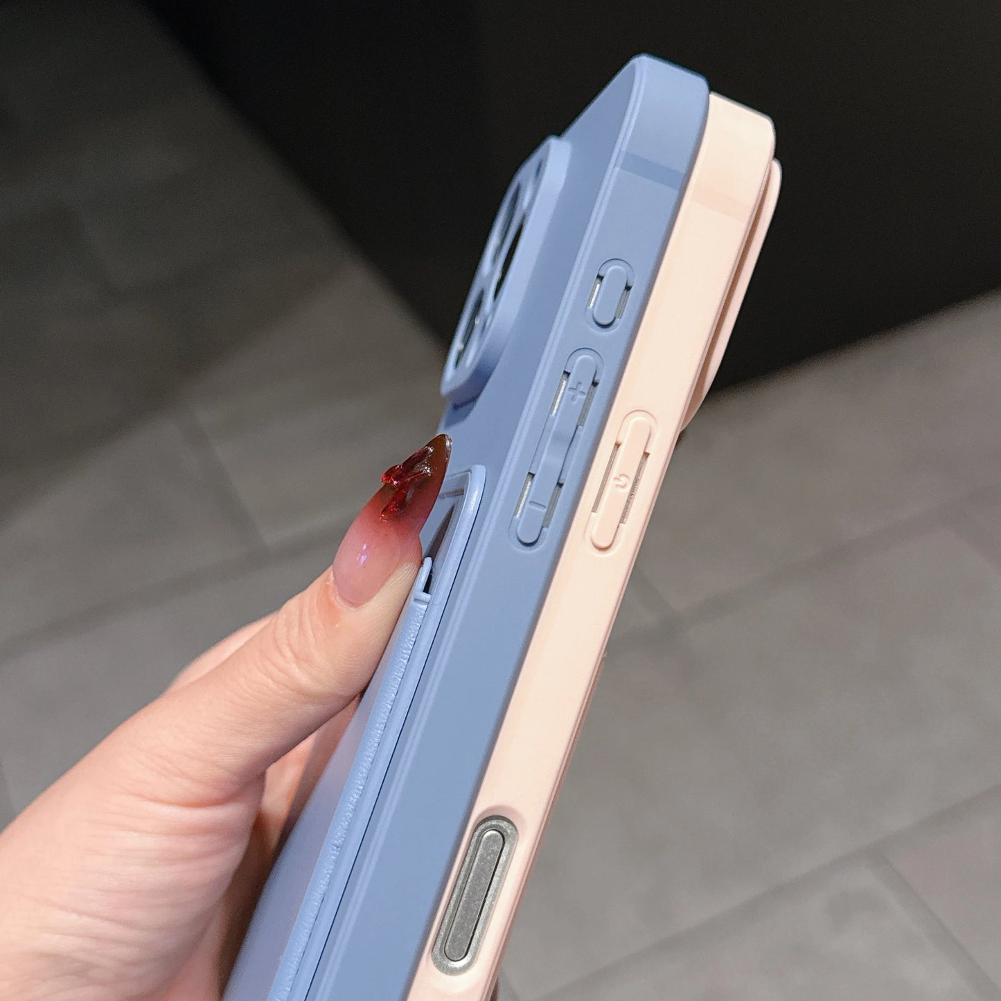 Luxe – Silikon Handyhülle mit Kartenfach