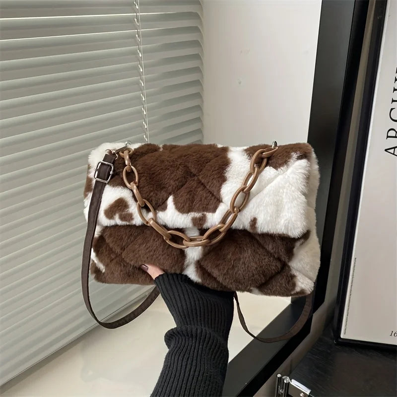 Trendy – Kuschelige Umhängetasche mit Kuh- & Leo-Print
