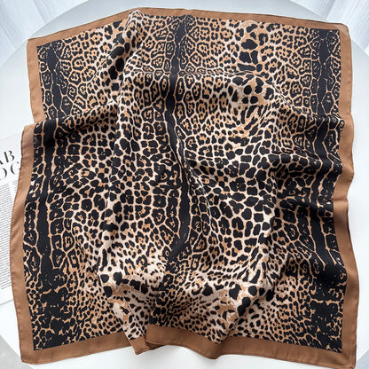 Nala – Kleines Tuch mit Leo-Print